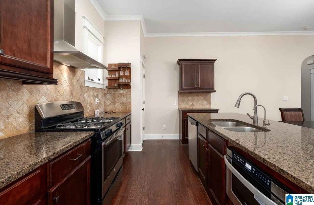 5301 Wilson Way - Photo 7 of 26