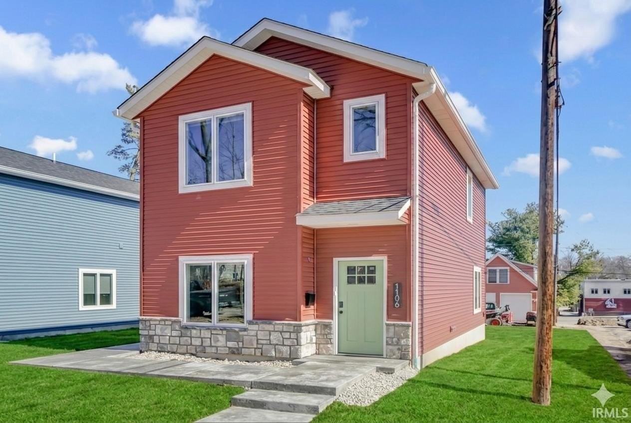 1112 N Woodburn Ave - Photo 3 of 26