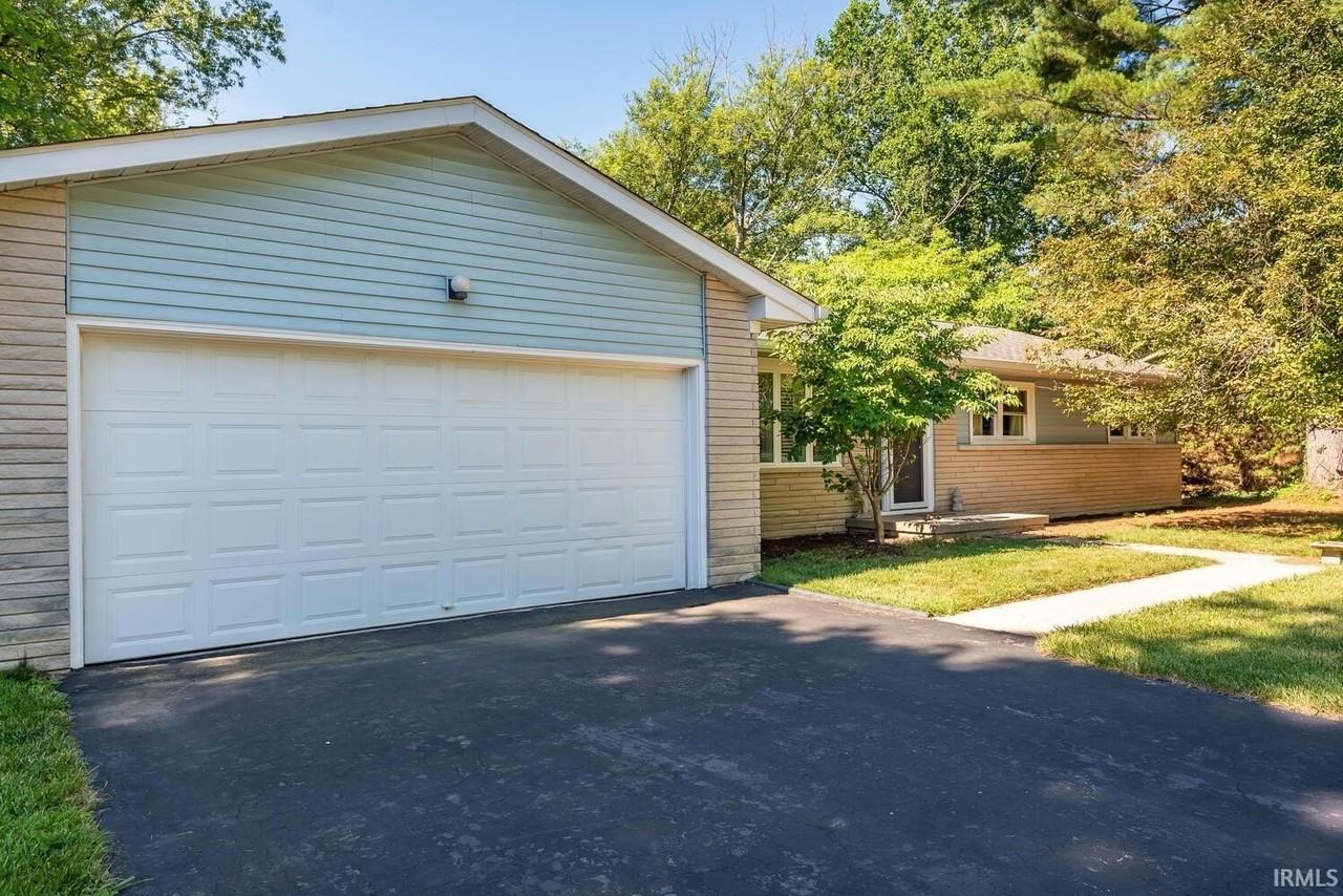 1708 E Windsor Dr - Photo 2 of 32