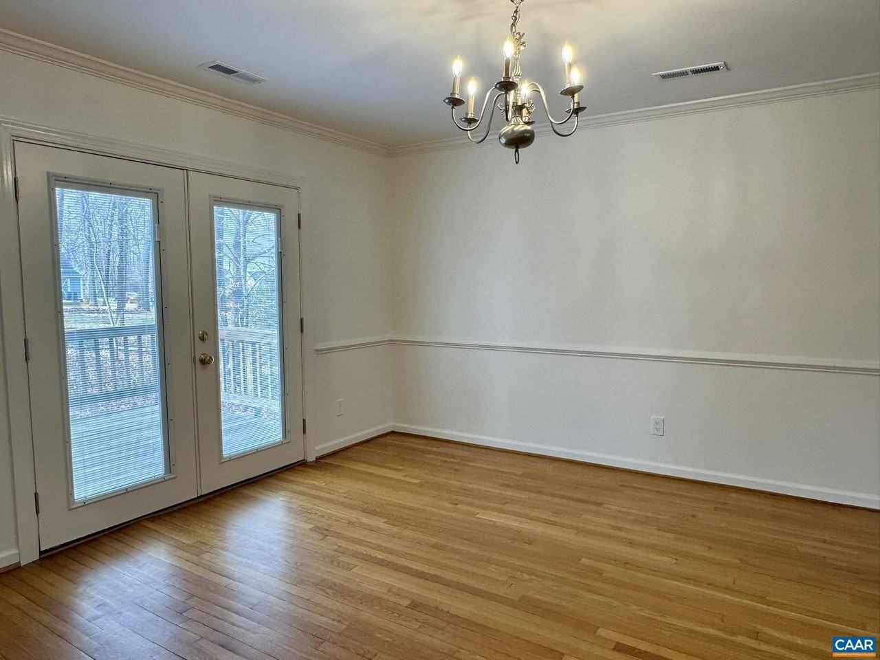 3176 Crossfield Ln - Photo 7 of 34