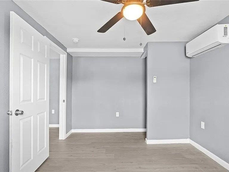 943 S Whitney St - Photo 7 of 21