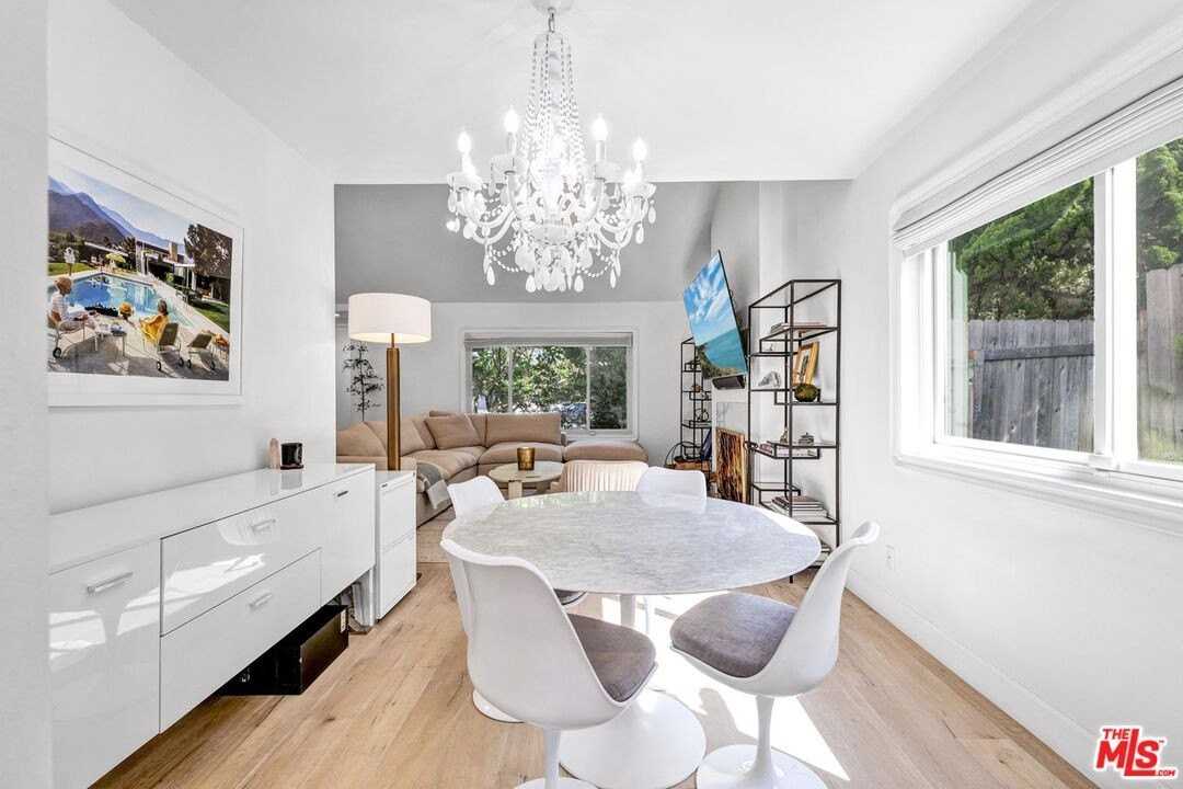 5101 Keli Ct - Photo 5 of 32