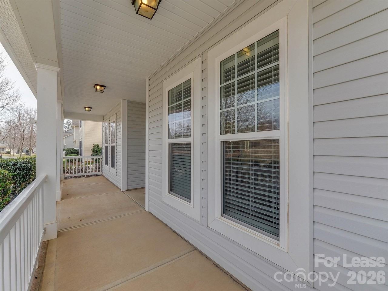 12926 Union Square Dr - Photo 3 of 48