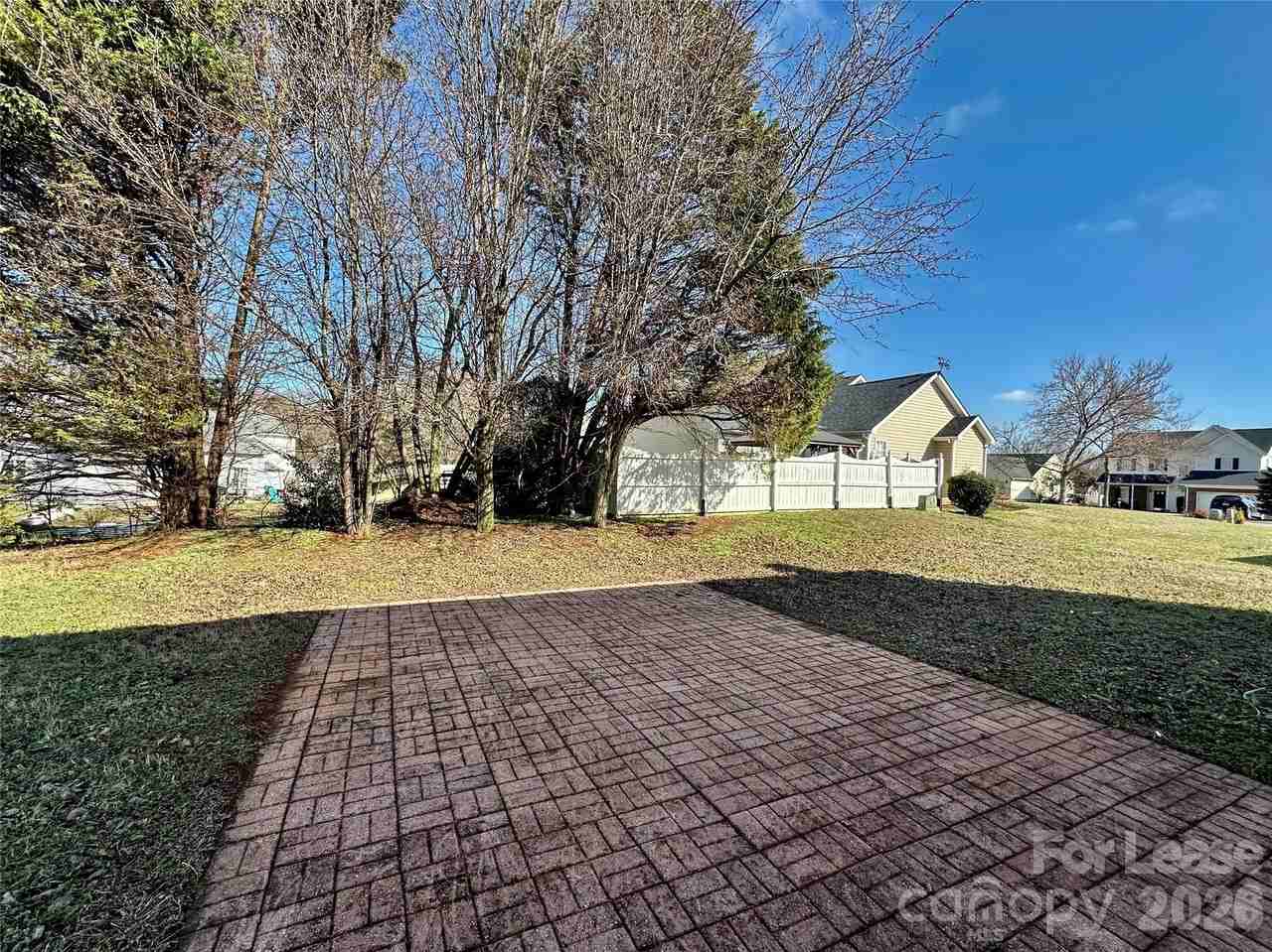 5787 Dove Point Dr Sw - Photo 2 of 33
