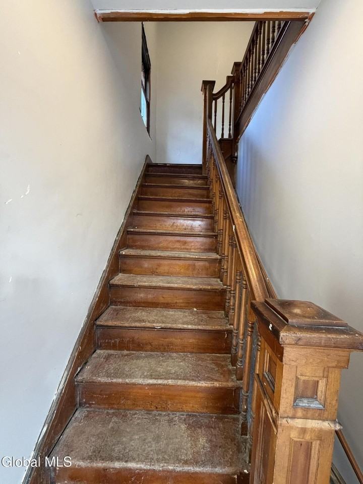 608 3rd Ave - Photo 2 of 20