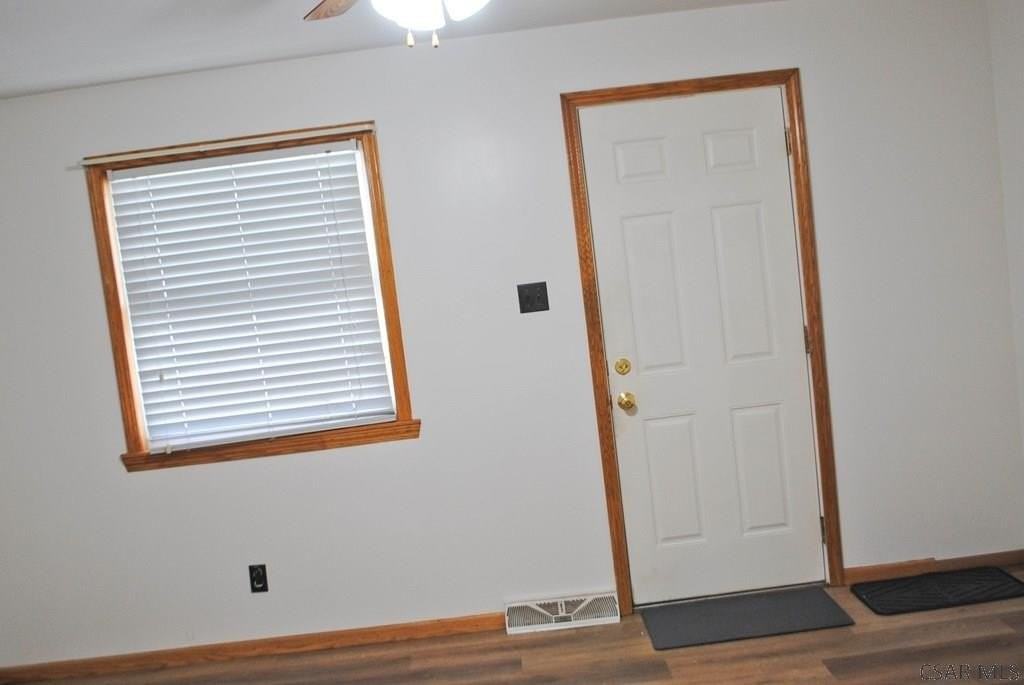 1231 Centennial Dr - Photo 2 of 19