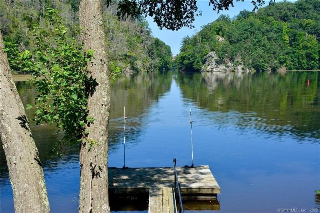 67 Lake Lillinonah Rd N - Photo 2 of 36