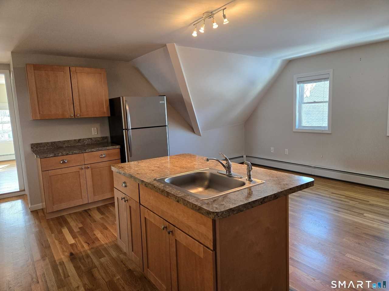 674 Main St Unit 3 - Photo 6 of 15