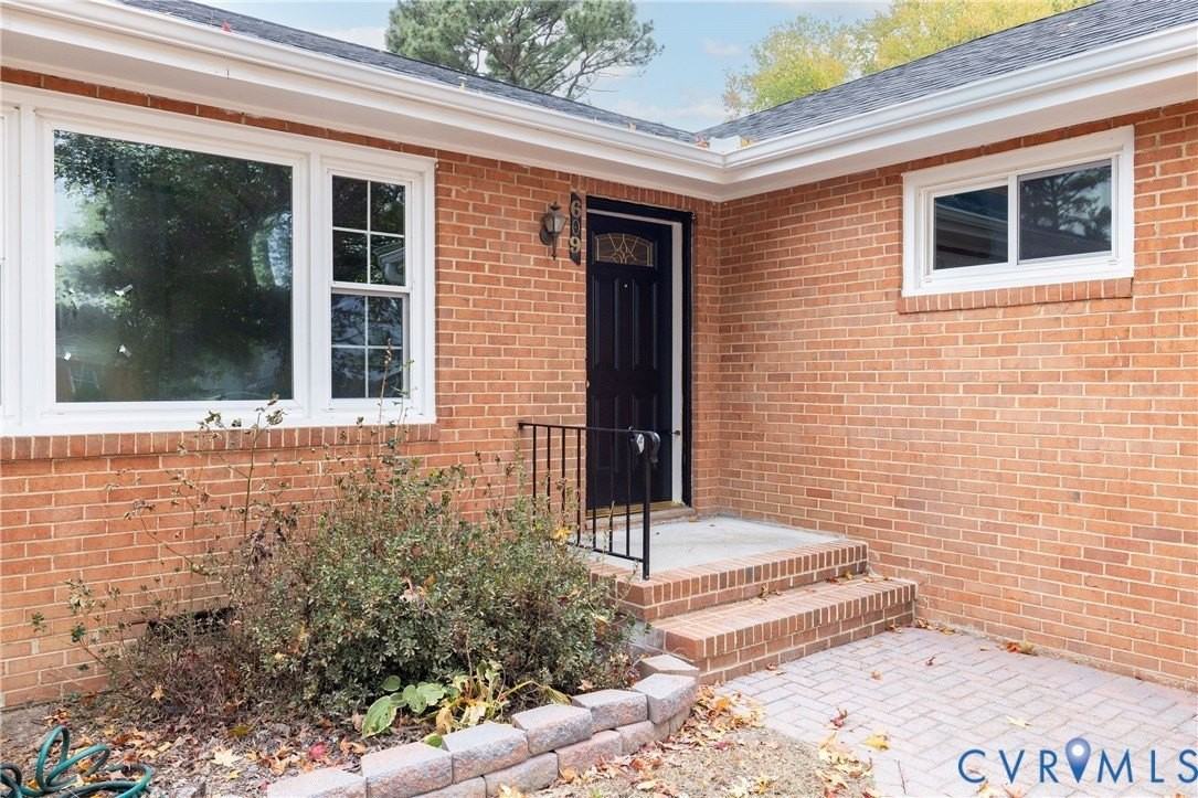 609 Willomett Ave - Photo 4 of 30