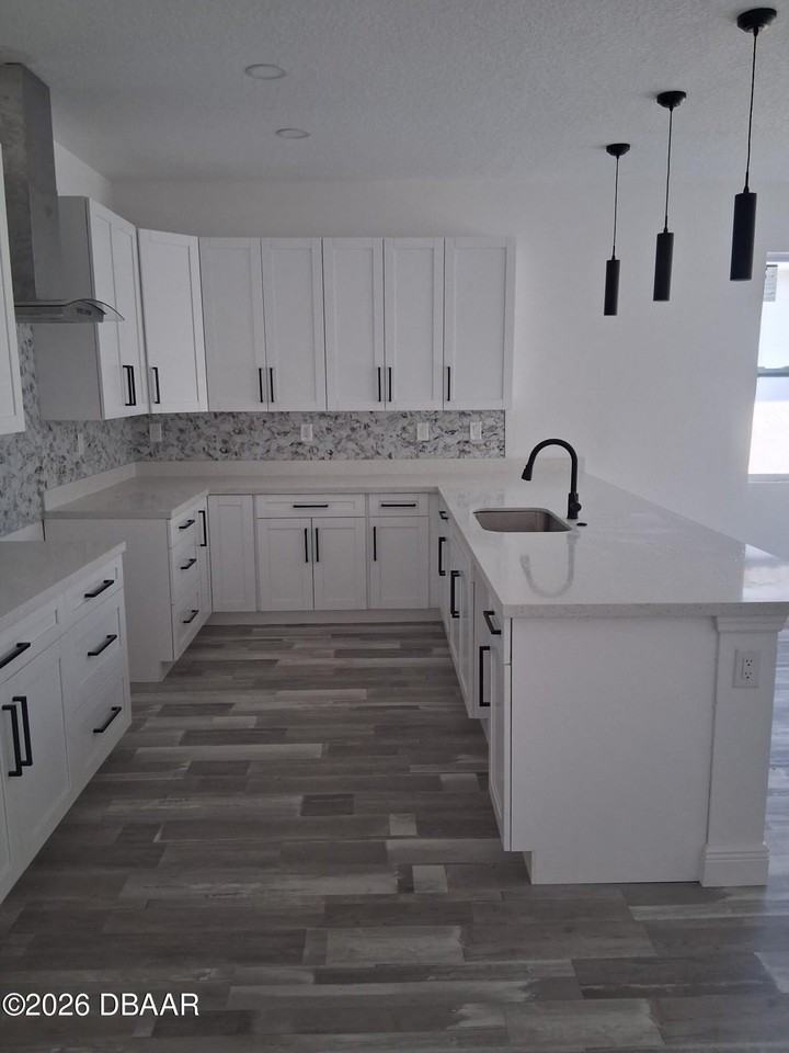 1621 Illinois St - Photo 6 of 21