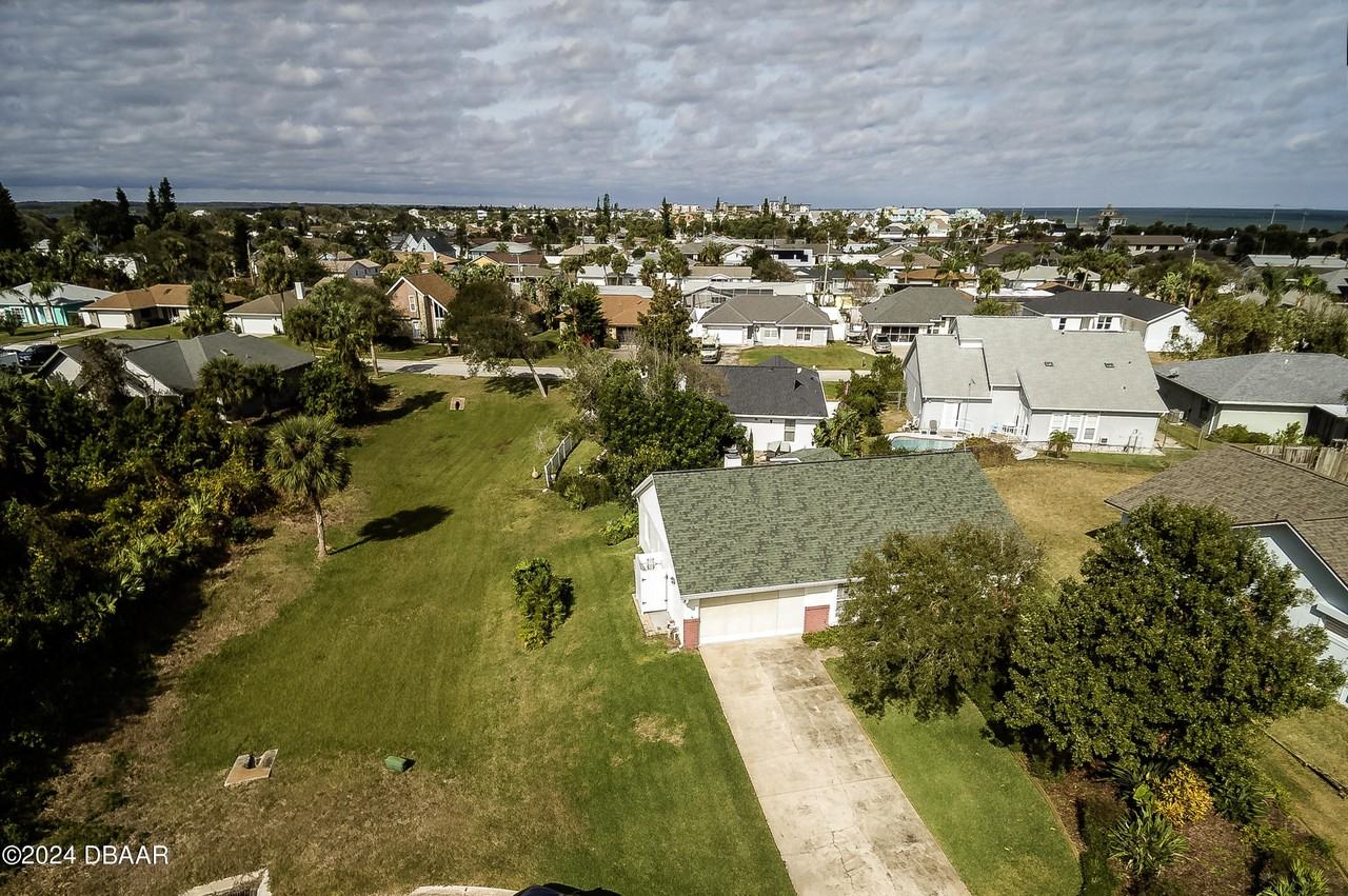 145 Riverwalk Ct - Photo 4 of 38