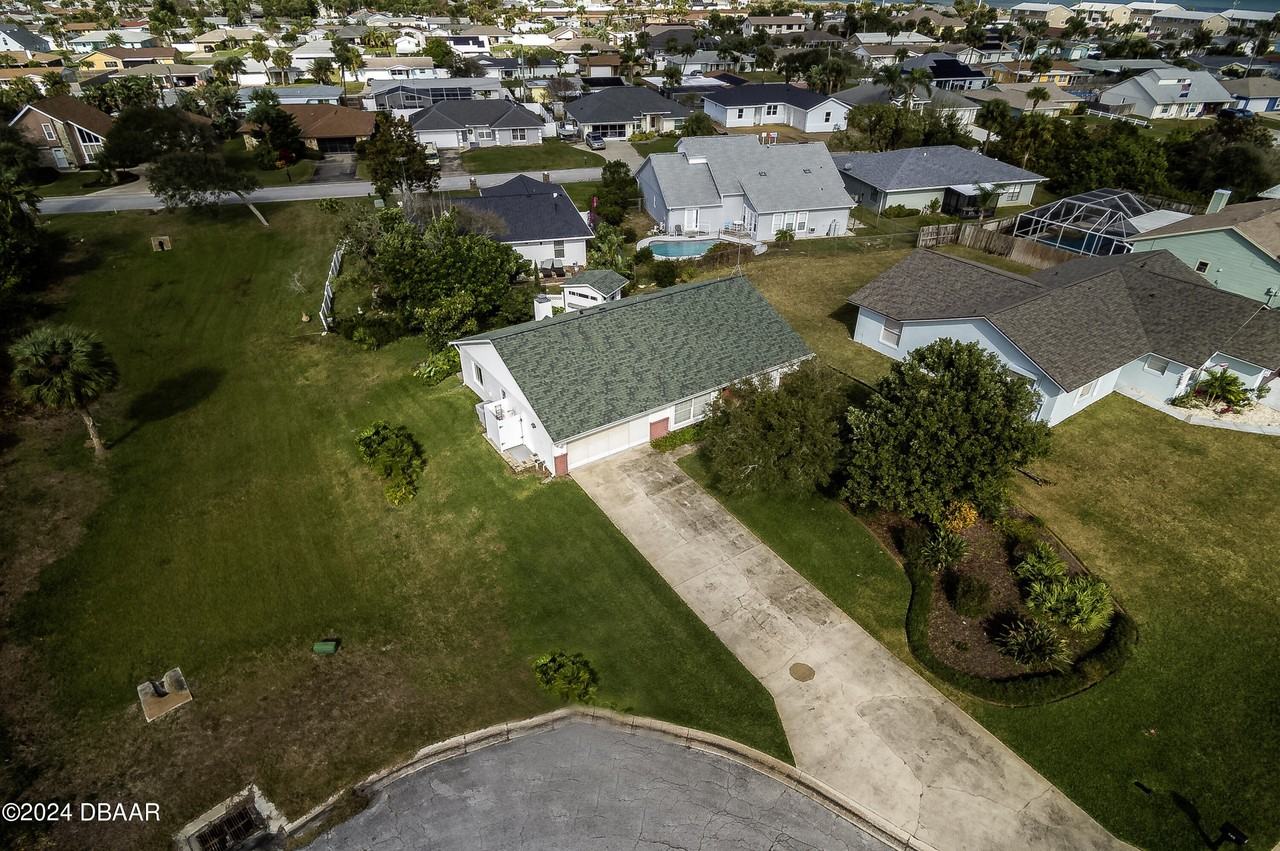 145 Riverwalk Ct - Photo 6 of 38