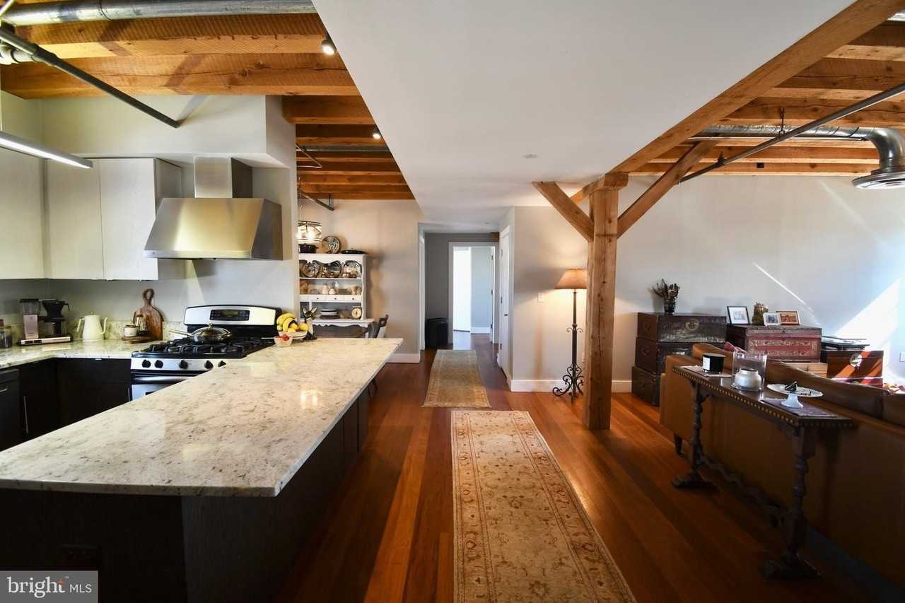 26 E Lancaster Ave - Photo 4 of 25