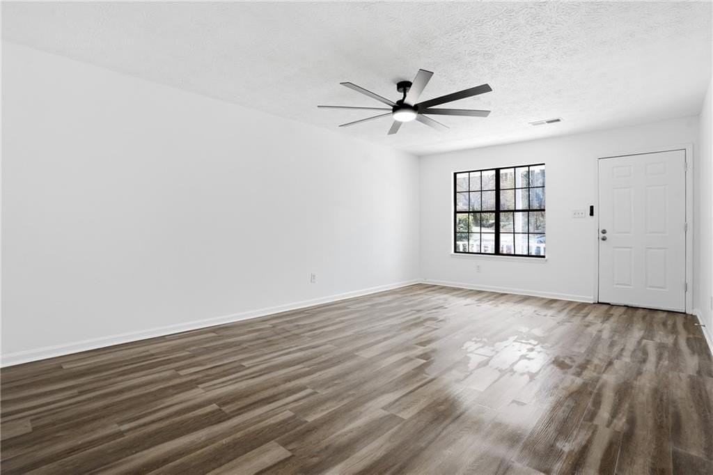 858 Ohara Dr - Photo 5 of 24