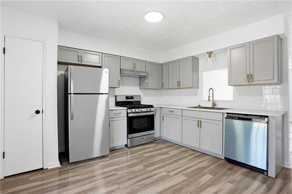 858 Ohara Dr - Photo 7 of 24