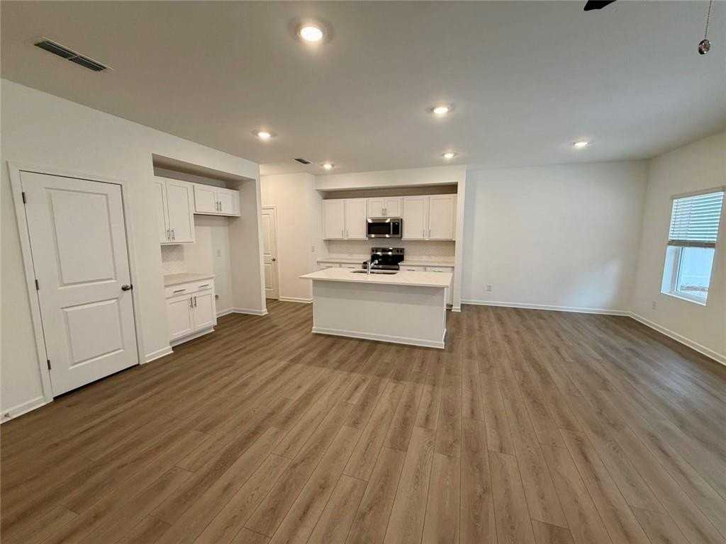 5333 Frontier Ct - Photo 5 of 37