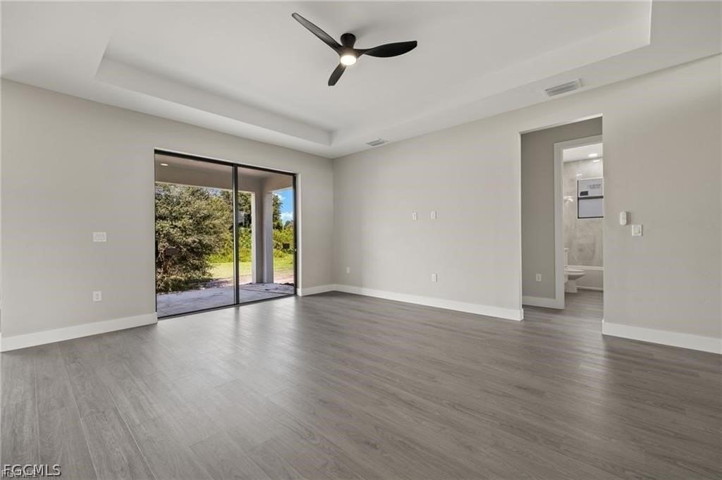 333 Pinehurst Ave - Photo 2 of 8