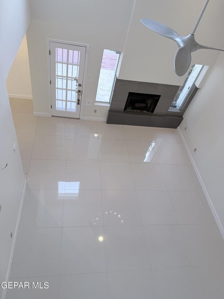 6035 Bandolero Dr Apt C - Photo 5 of 50