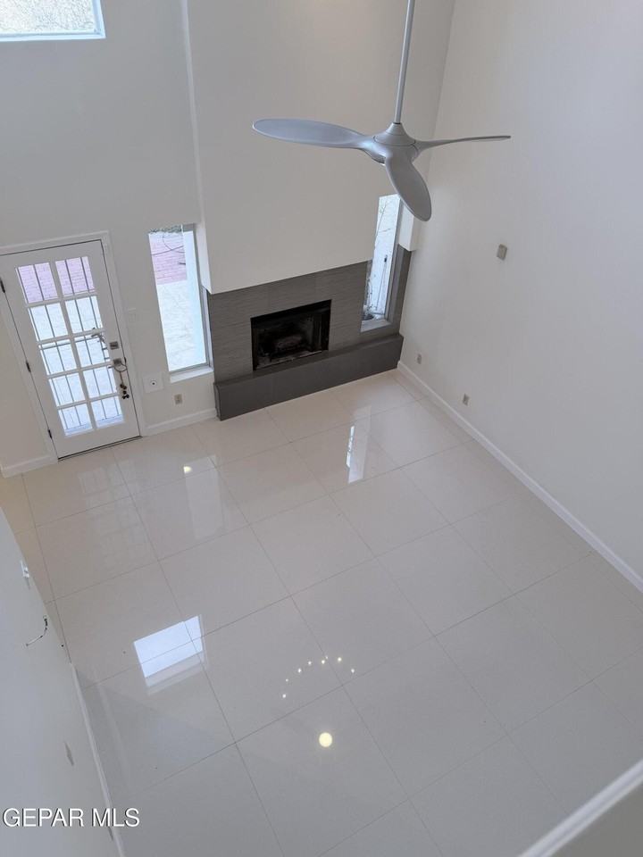 6035 Bandolero Dr Apt C - Photo 6 of 50