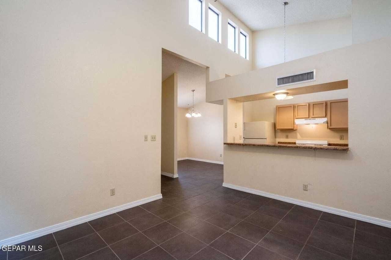 1555 Common Dr Unit A - Photo 6 of 21