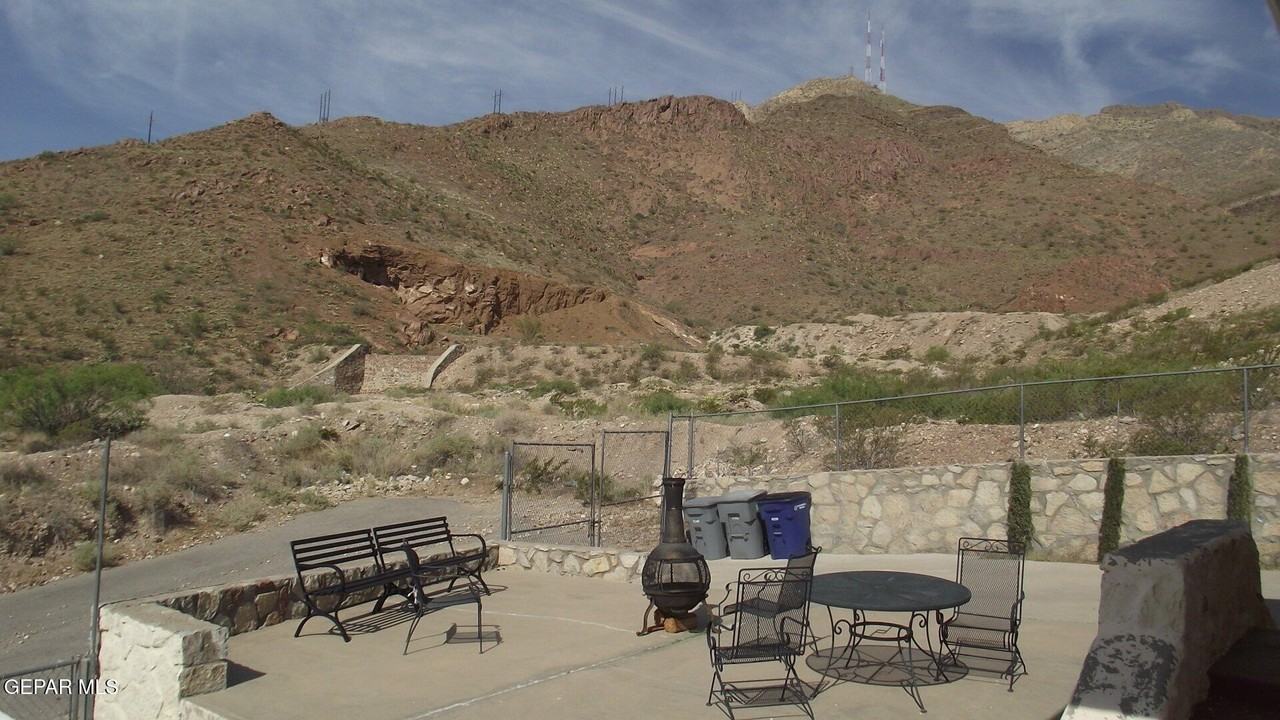 2333 Morehead Ave Unit 4 - Photo 7 of 16