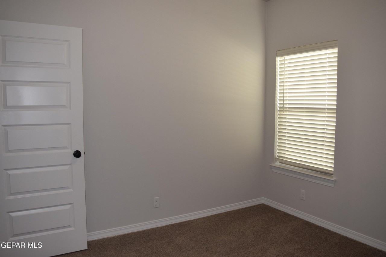 457 Samuel Blount - Photo 2 of 44