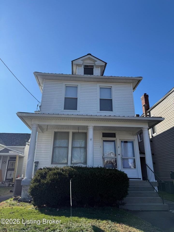 1002 Charles St - Photo 2 of 12