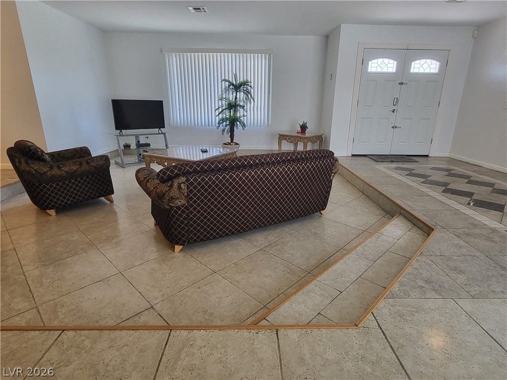 7180 Polaris Ave - Photo 4 of 26