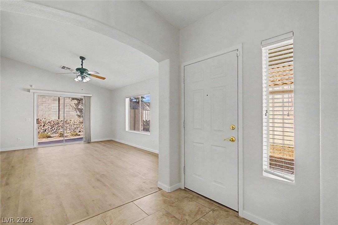 3385 Wayward Ct - Photo 6 of 34