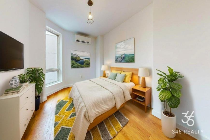 1157 Myrtle Ave - Photo 4 of 10