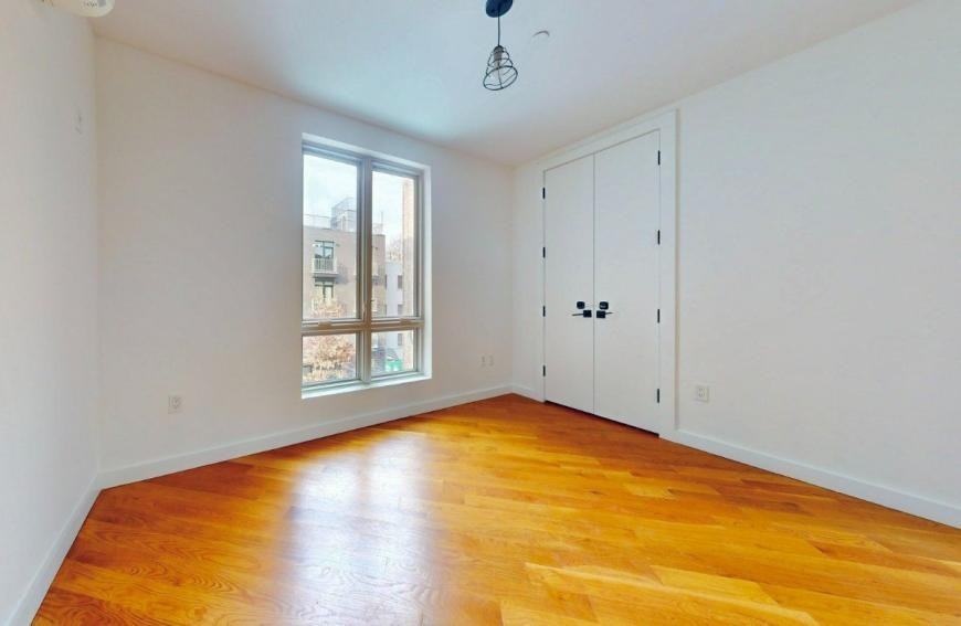 1157 Myrtle Ave - Photo 7 of 10