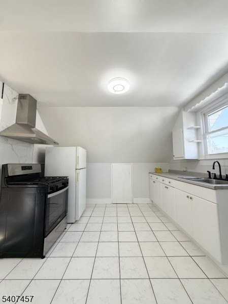 45 3rd Ave - Photo 3 of 10