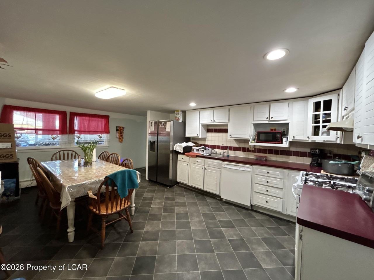 401 N Main St - Photo 6 of 19