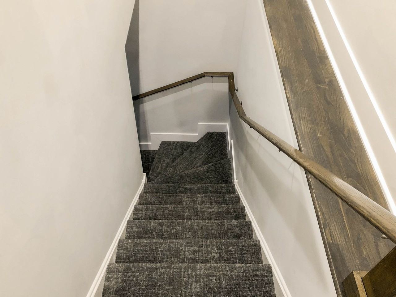 1948 W Nelson St #1W - Photo 6 of 8