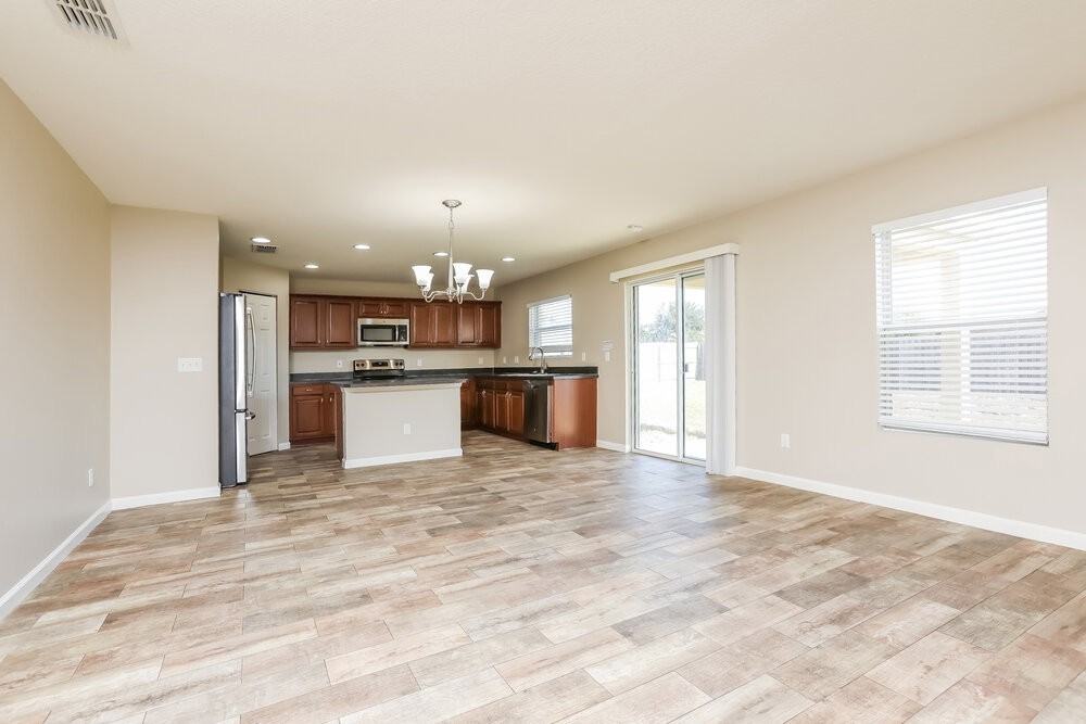 2387 Yellow Grass Ct - Photo 4 of 16