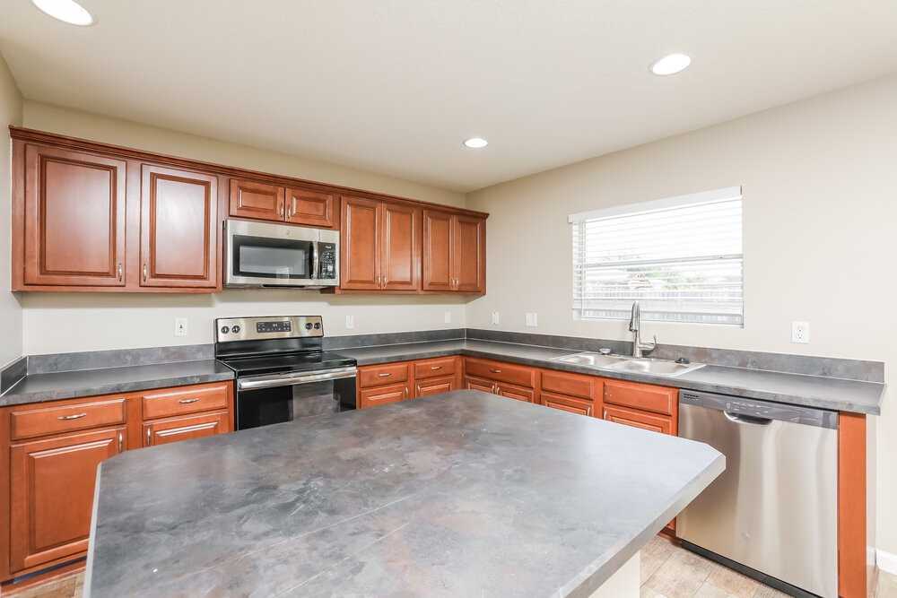 2387 Yellow Grass Ct - Photo 5 of 16