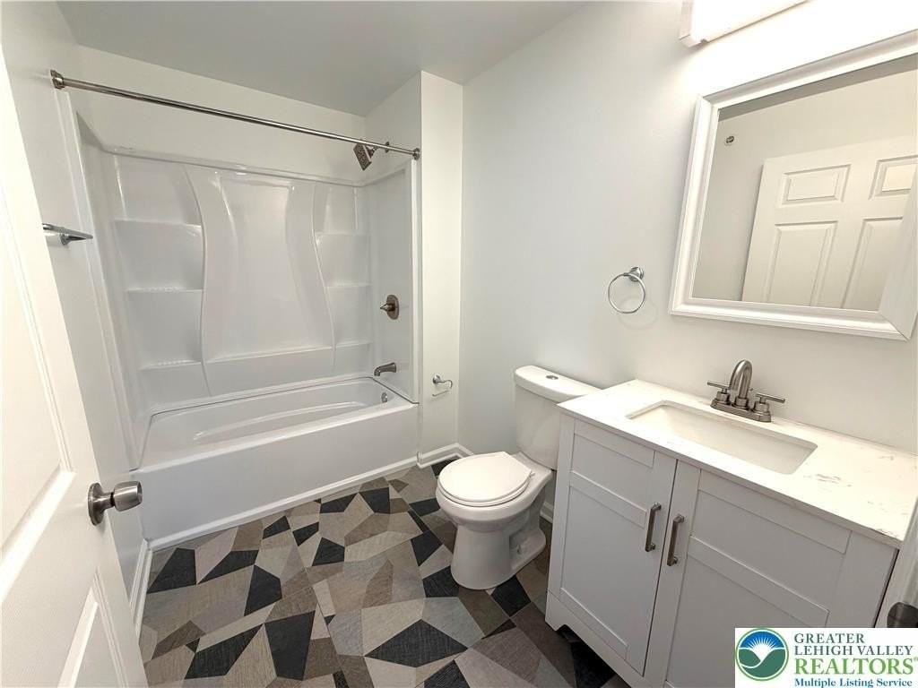 938 E 4th St Apt 401 #401 - Photo 7 of 34