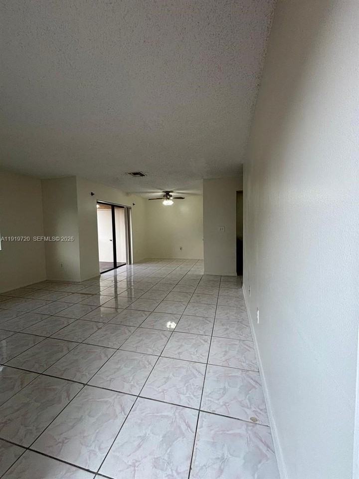 6031 10th Ave N #218 - Photo 5 of 12