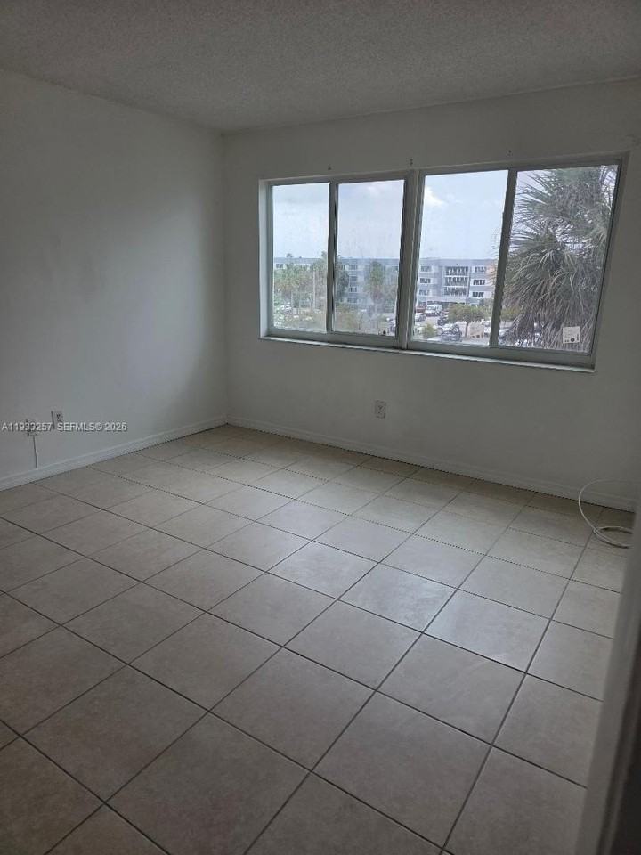 14840 Naranja Lakes Blvd #C4C - Photo 2 of 23