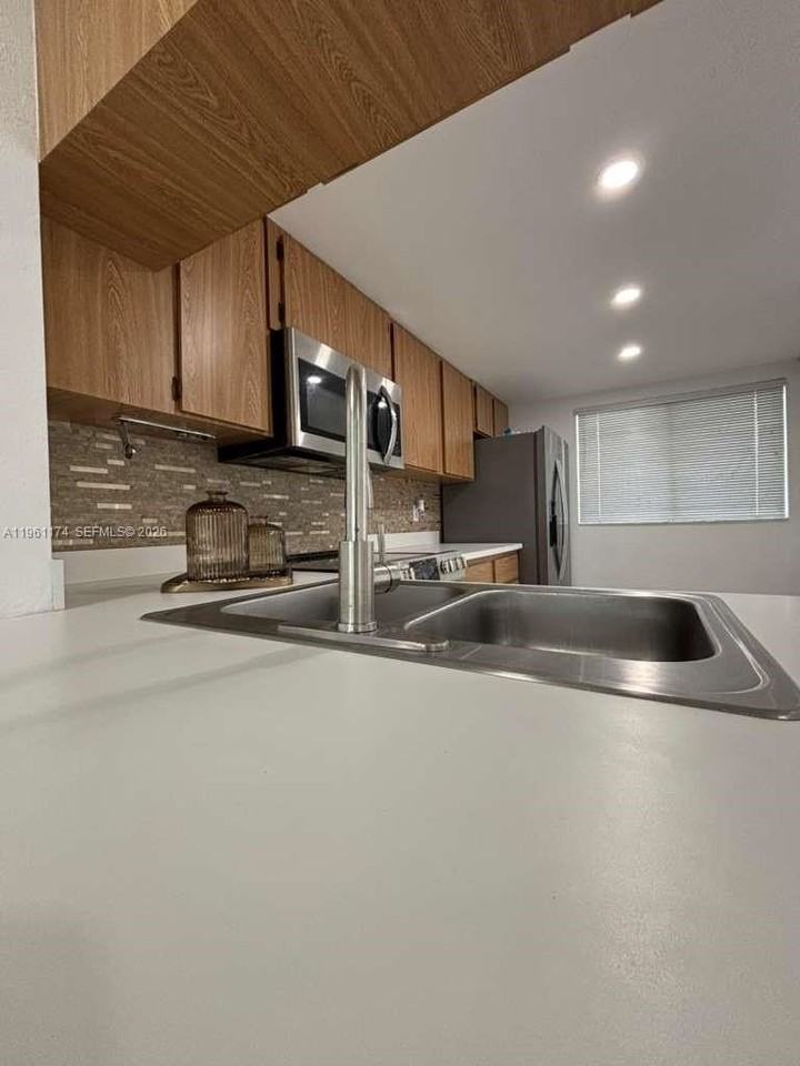 1005 Palm Beach Trace Dr #1005 - Photo 5 of 23