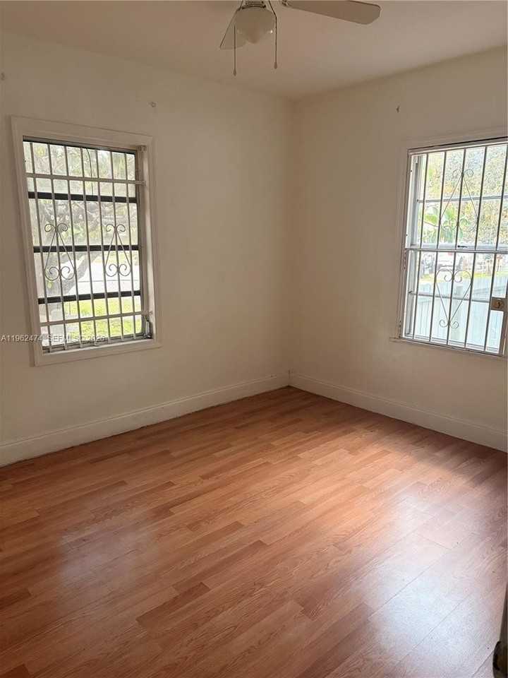 800 Nw 63rd St - Photo 7 of 10