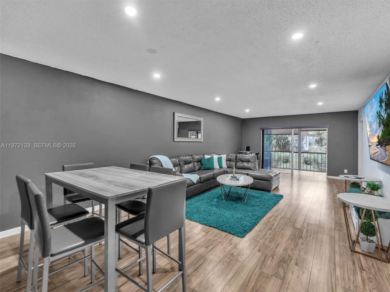 6201 N Falls Circle Dr #210