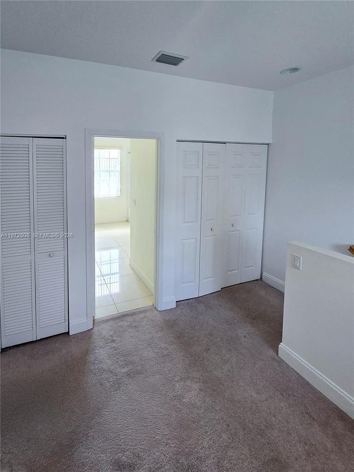 4216 Leo Ln #2E - Photo 6 of 8