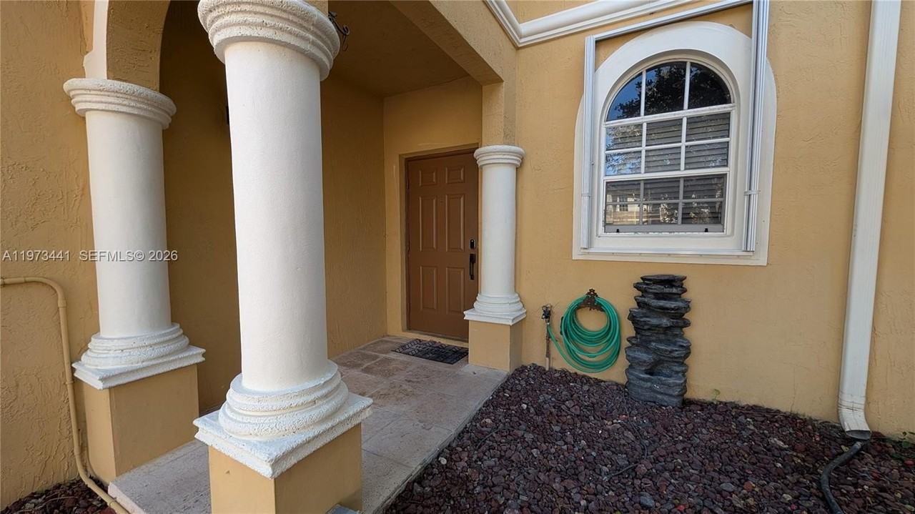 14114 Sw 51st Ln #14114 - Photo 3 of 41