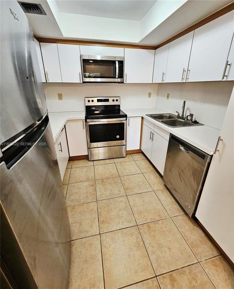 9015 Sw 125th Ave #N305 - Photo 7 of 13