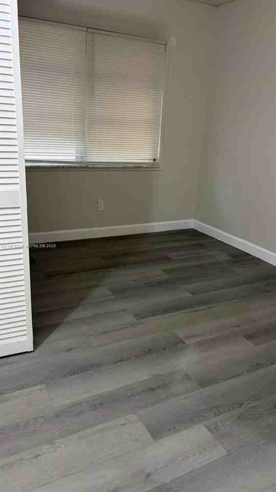 709 Nw 1st St - Photo 5 of 9