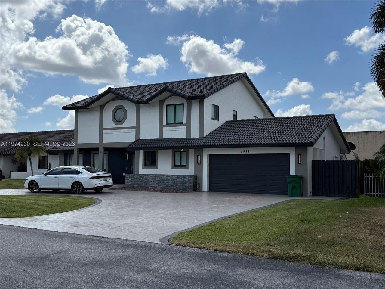 6951 W Wedgewood Ave #0 - Photo 2 of 38