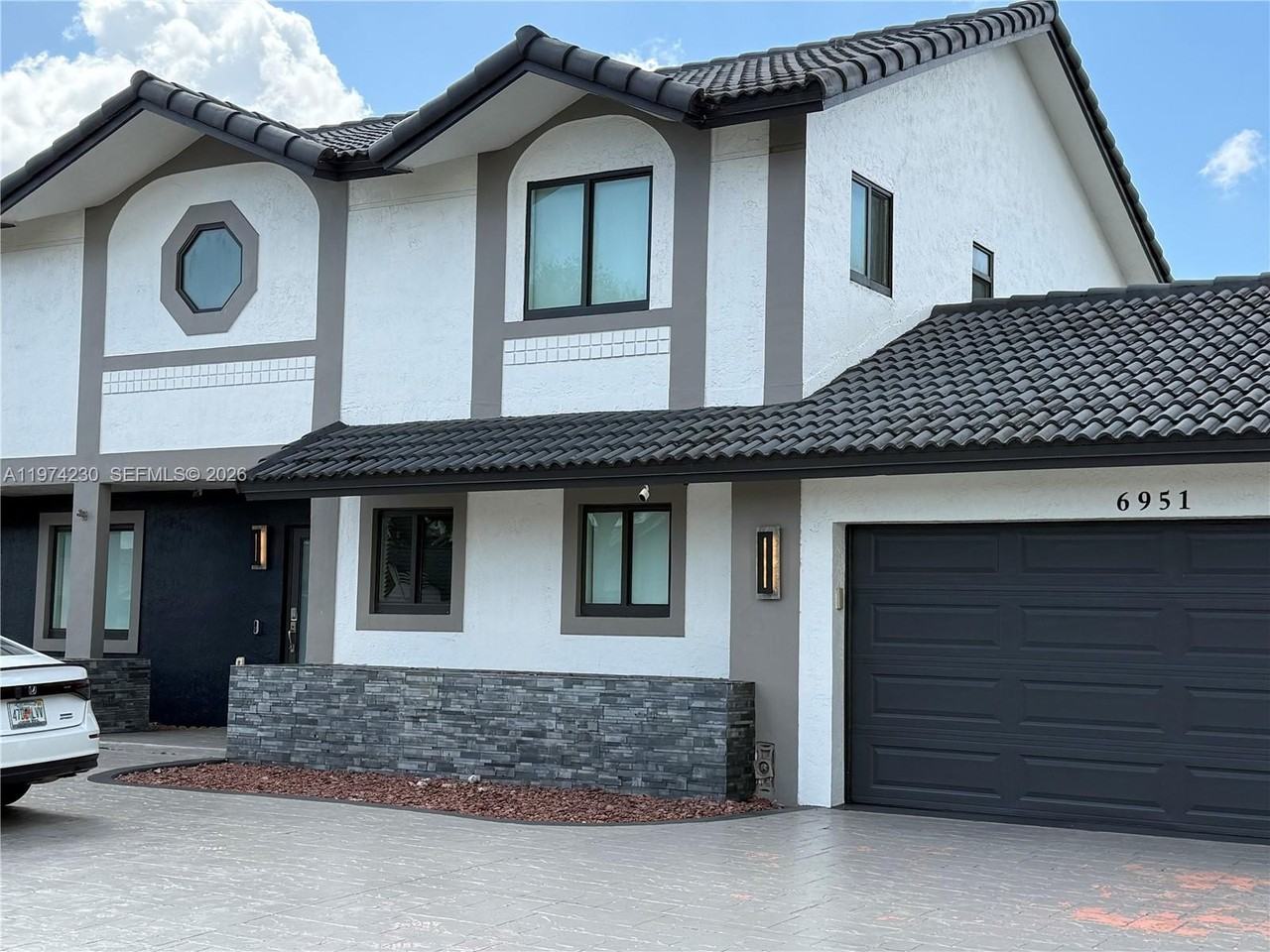 6951 W Wedgewood Ave #0 - Photo 4 of 38