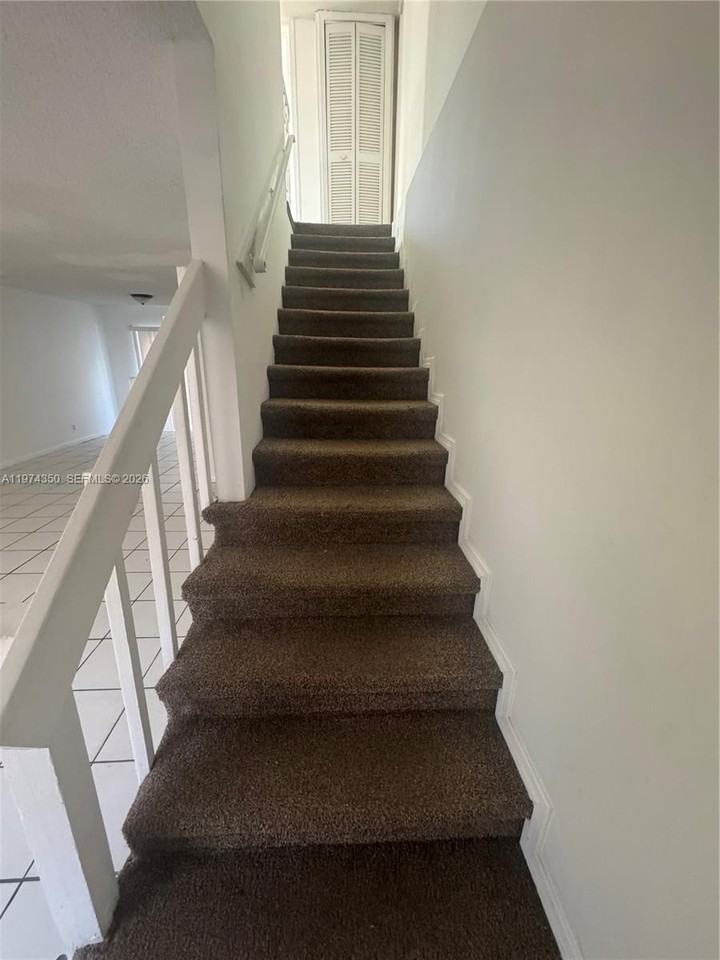 2606 Nw 52nd Ave #D15 - Photo 7 of 10