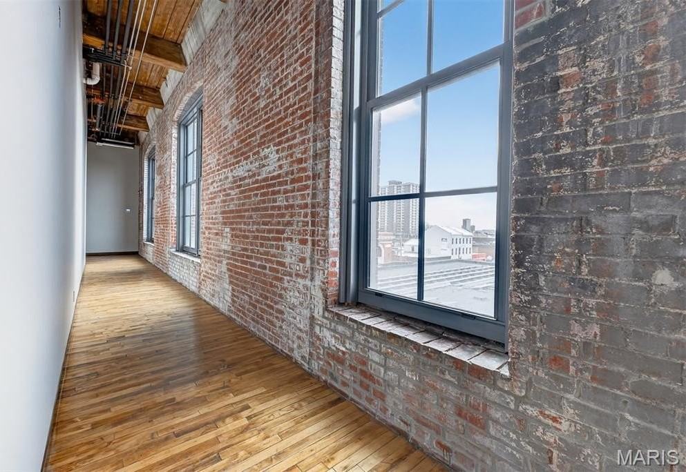 2647 Locust St #4F - Photo 5 of 36